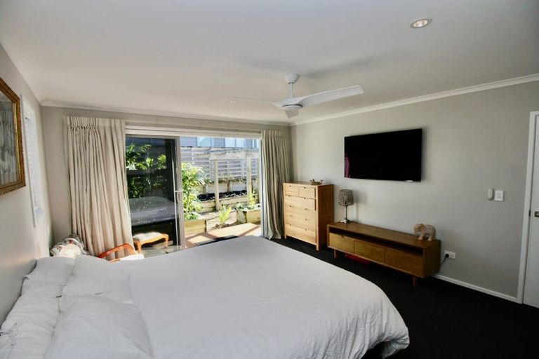 Photo of property in 2 Roseberry Place, Whitianga, 3510