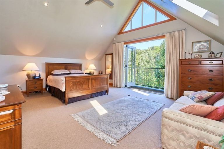 Photo of property in 355 Turitea Road, Turitea, Palmerston North, 4472