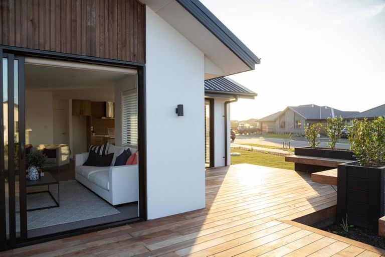 Photo of property in 15 Gisele Crescent, Halswell, Christchurch, 8025