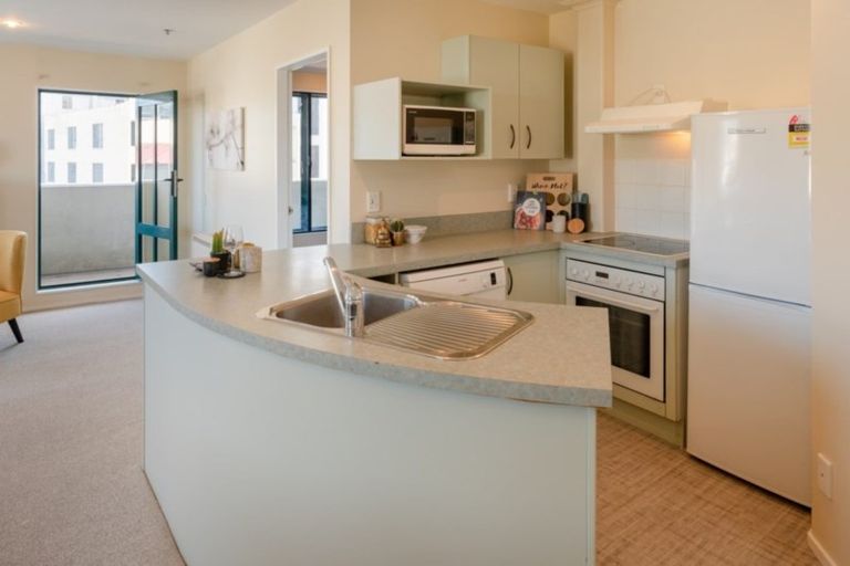 Photo of property in Courtenay Apartments, 502/120 Courtenay Place, Te Aro, Wellington, 6011