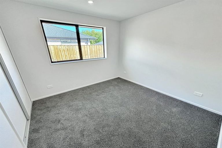Photo of property in 10 Applegrove Crescent, Belfast, Christchurch, 8051