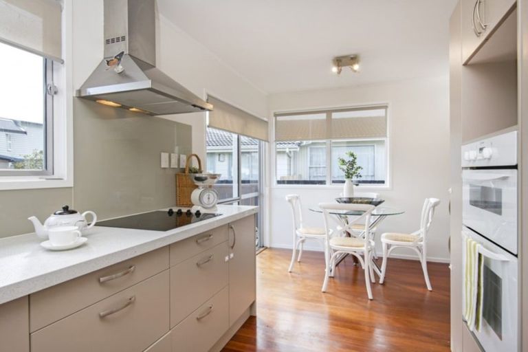 Photo of property in 29 Casuarina Road, Half Moon Bay, Auckland, 2012