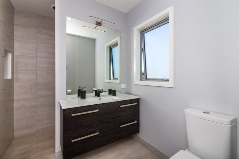 Photo of property in 71 Ross Rise, Kinloch, Taupo, 3385