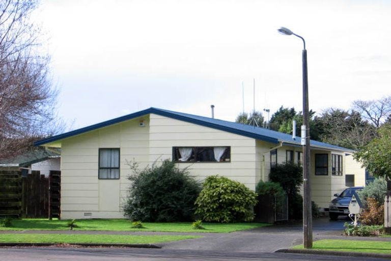 Photo of property in 28 Humphries Place, Awapuni, Palmerston North, 4412