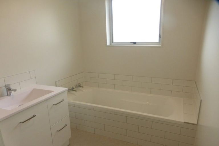 Photo of property in 1/24 Bayswater Crescent, Bromley, Christchurch, 8062