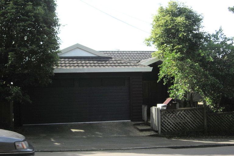 Photo of property in 7 Birdwood Street, Karori, Wellington, 6012