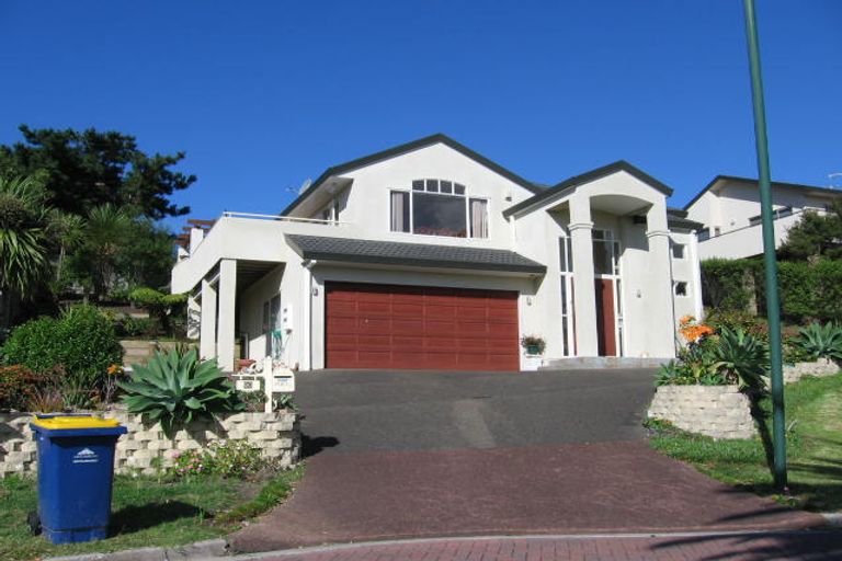 Photo of property in 20 Mandeville Place, Unsworth Heights, Auckland, 0632