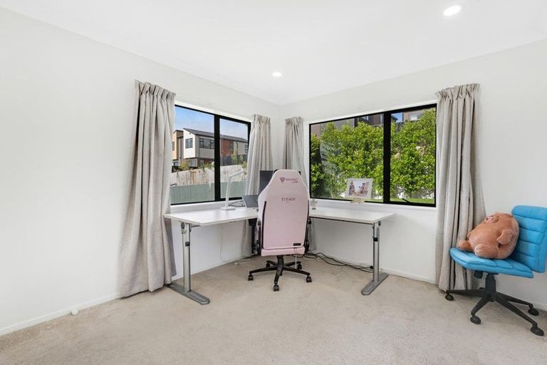 Photo of property in 60 Saralee Drive, Manurewa, Auckland, 2105