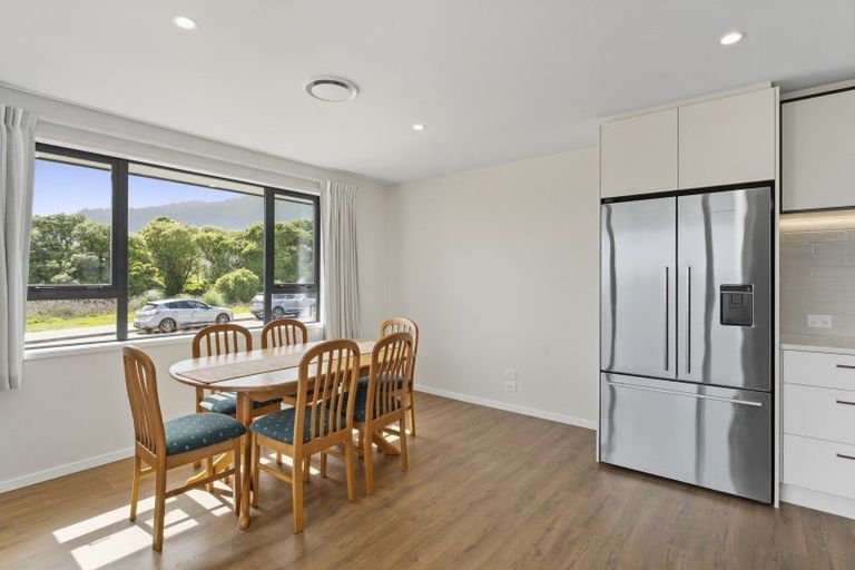 Photo of property in 161 Karuhiruhi Street, Waikanae, 5036