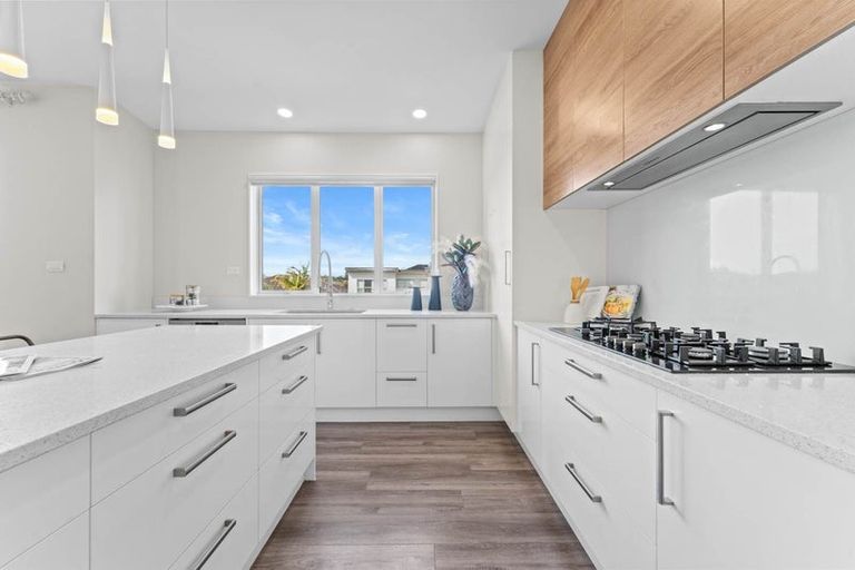 Photo of property in 25 Para Close, Fairview Heights, Auckland, 0632