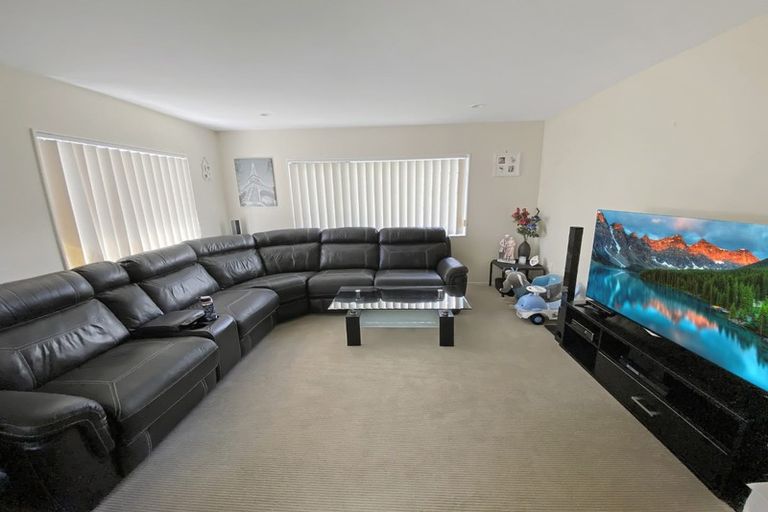 Photo of property in 26 Maadi Place, Papakura, 2110