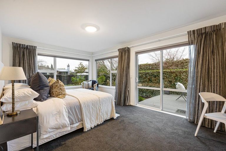 Photo of property in 12 Remuera Avenue, Cashmere, Christchurch, 8022