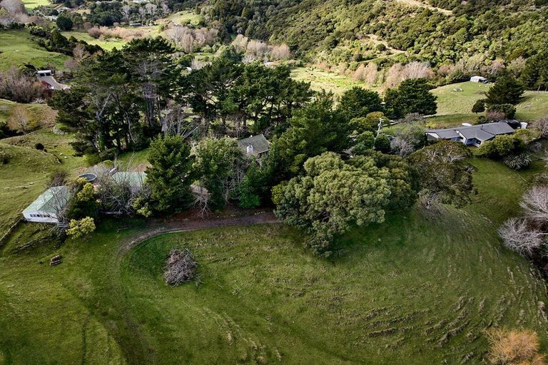 Photo of property in 1142 Moonshine Road, Judgeford, Porirua, 5381