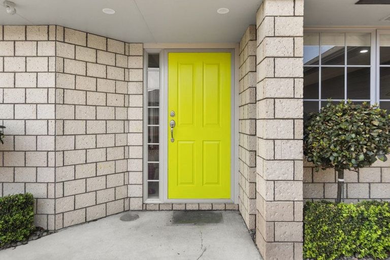 Photo of property in 17 Farleigh Close, Huntington, Hamilton, 3210