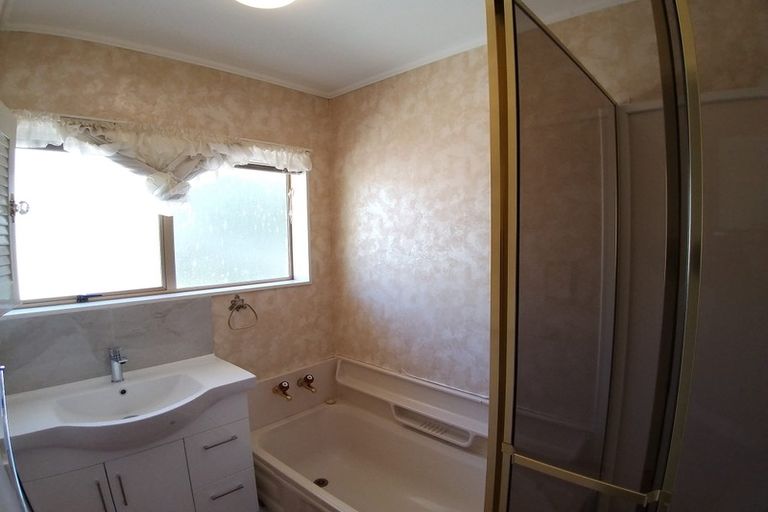 Photo of property in 1/36 Glamorgan Drive, Torbay, Auckland, 0630