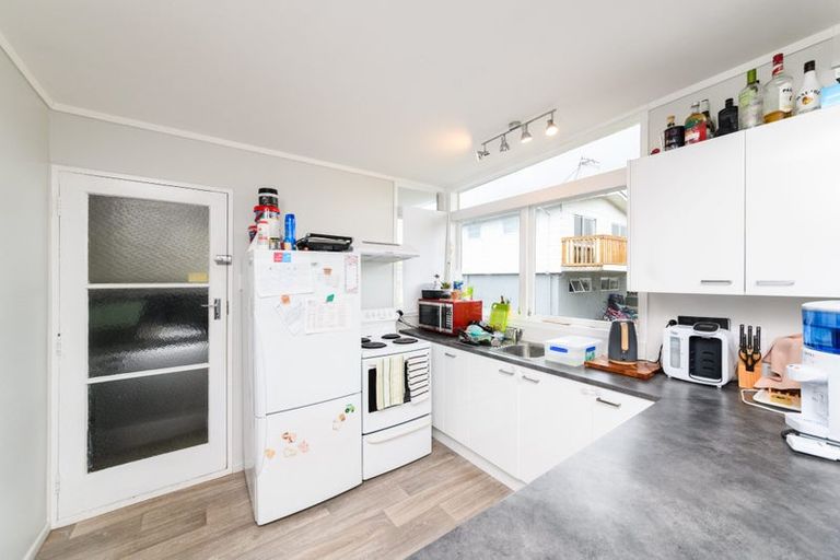 Photo of property in 6a Westhaven Grove, Takaro, Palmerston North, 4412