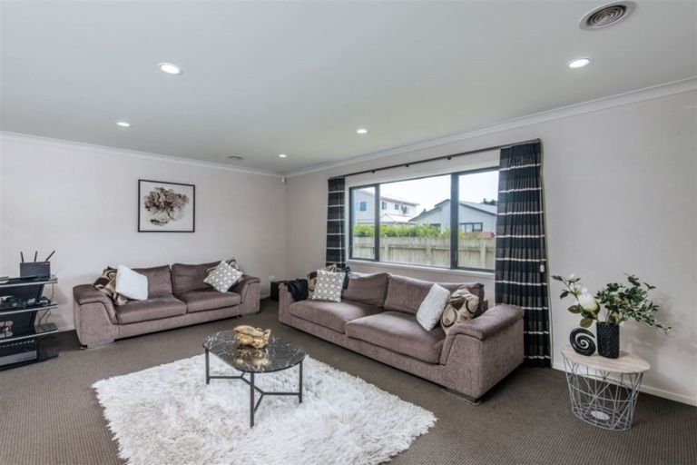 Photo of property in 4 Saint Lucia Place, Grenada Village, Wellington, 6037