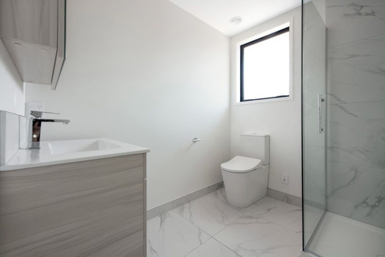 Photo of property in 2/5 Milne Crescent, Taita, Lower Hutt, 5011