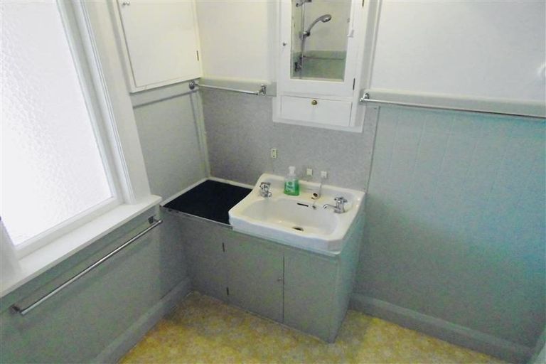 Photo of property in 13 Ngaio Street, Strandon, New Plymouth, 4312