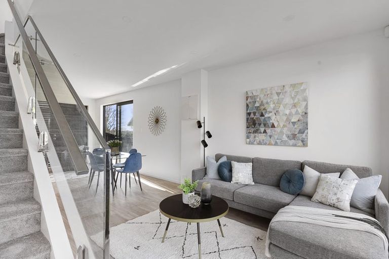 Photo of property in 14d Andrew Road, Howick, Auckland, 2010