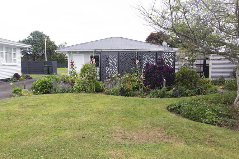 Photo of property in 61 Terou Street, Manaia, 4612