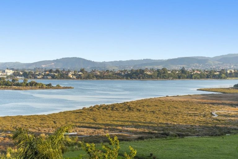 Photo of property in 242 Grange Road, Otumoetai, Tauranga, 3110