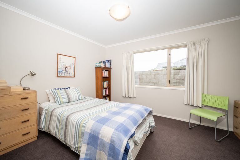 Photo of property in 12 Juniper Close, Alexandra, 9320