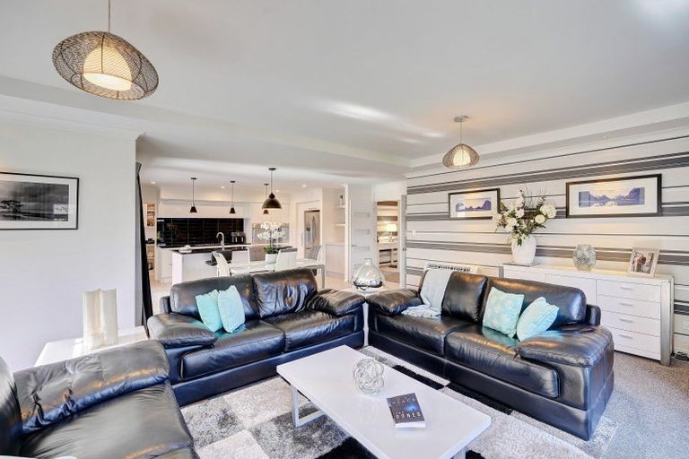 Photo of property in 6 Claremont Crescent, Amberley, 7410