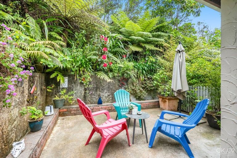 Photo of property in 14 Winchester Avenue, Pinehaven, Upper Hutt, 5019