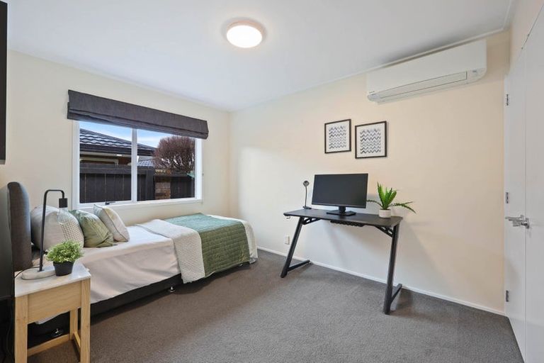 Photo of property in 6 Camira Place, Botany Downs, Auckland, 2010