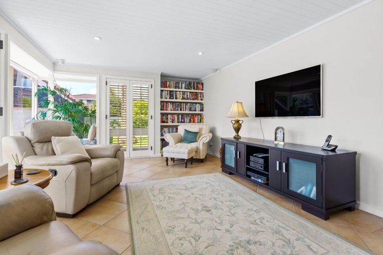 Photo of property in 31 Milford Road, Milford, Auckland, 0620