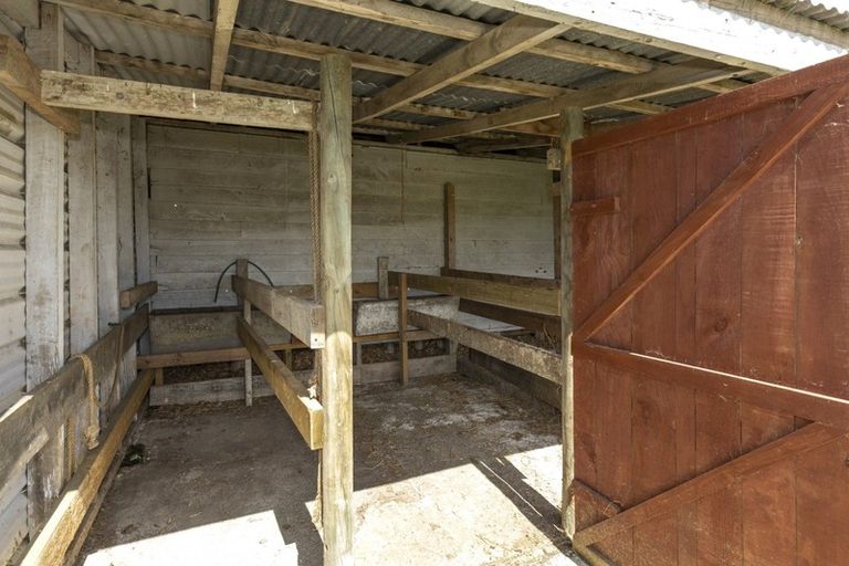 Photo of property in 429 Timaru Road, Waimate, 7978