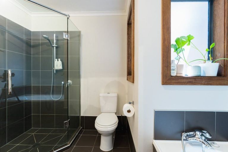 Photo of property in 332 Kenmure Road, Kenmure, Dunedin, 9011