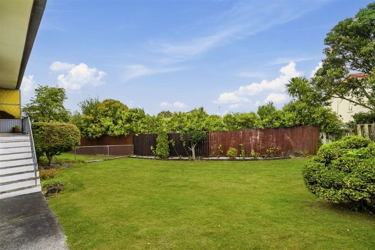 Photo of property in 3/38 Kirrie Avenue, Te Atatu South, Auckland, 0610