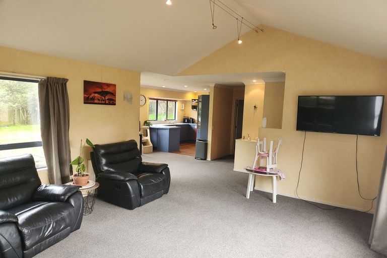 Photo of property in 112 Langdale Avenue, Paraparaumu, 5032