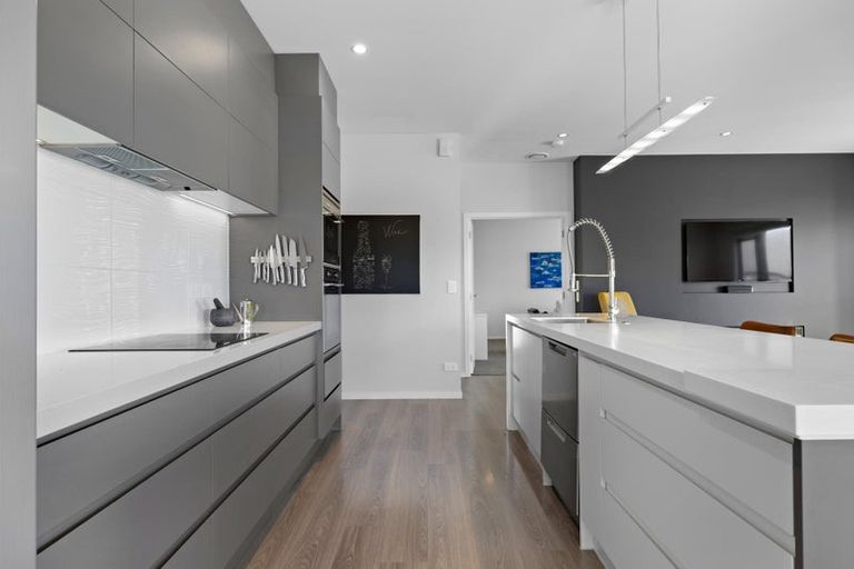 Photo of property in 11 Marbleleaf Lane, Albert Town, Wanaka, 9305