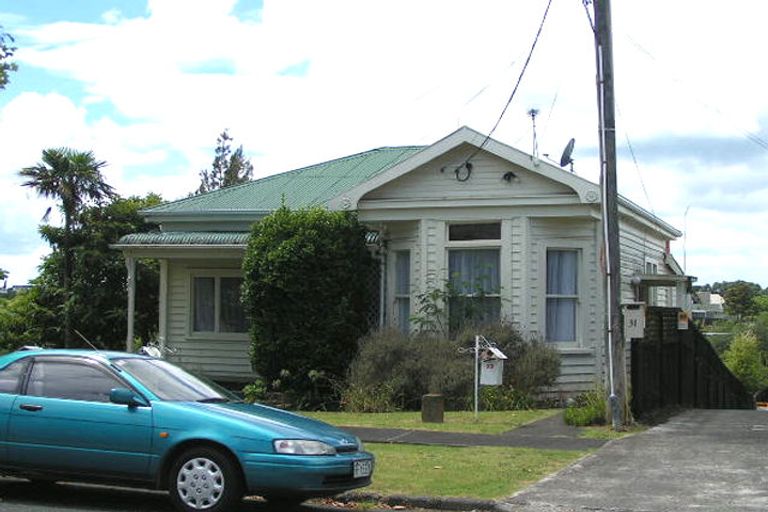Photo of property in 33 Waimana Avenue, Northcote Point, Auckland, 0627