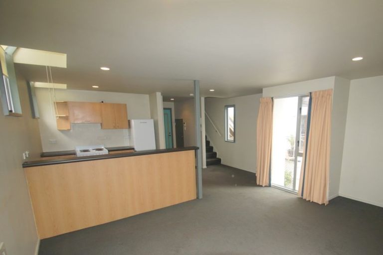 Photo of property in 6/32 Cranmer Square, Christchurch Central, Christchurch, 8013