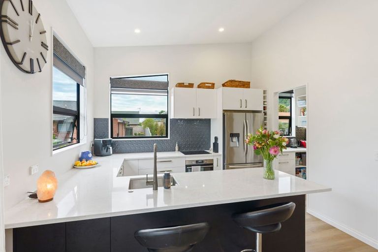 Photo of property in 27a Parata Street, Waikanae, 5036