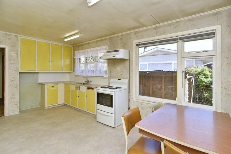 Photo of property in 30 Kendal Avenue, Burnside, Christchurch, 8053