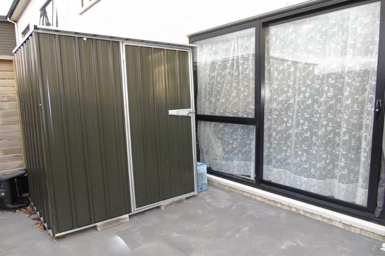 Photo of property in 19/9 Surrey Street, Tawa, Wellington, 5028