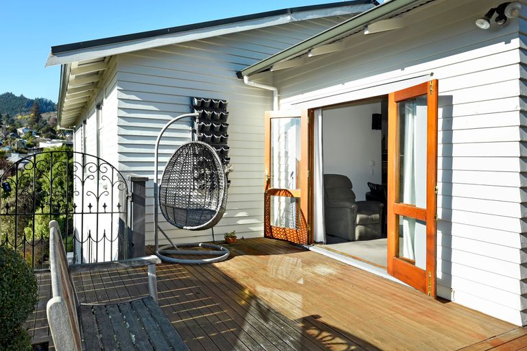 Photo of property in 6 Renwick Place, Nelson South, Nelson, 7010