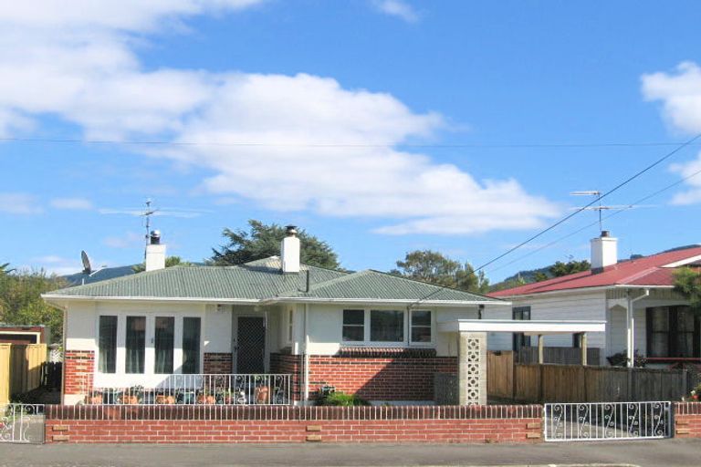 Photo of property in 73 Pine Avenue, Ebdentown, Upper Hutt, 5018