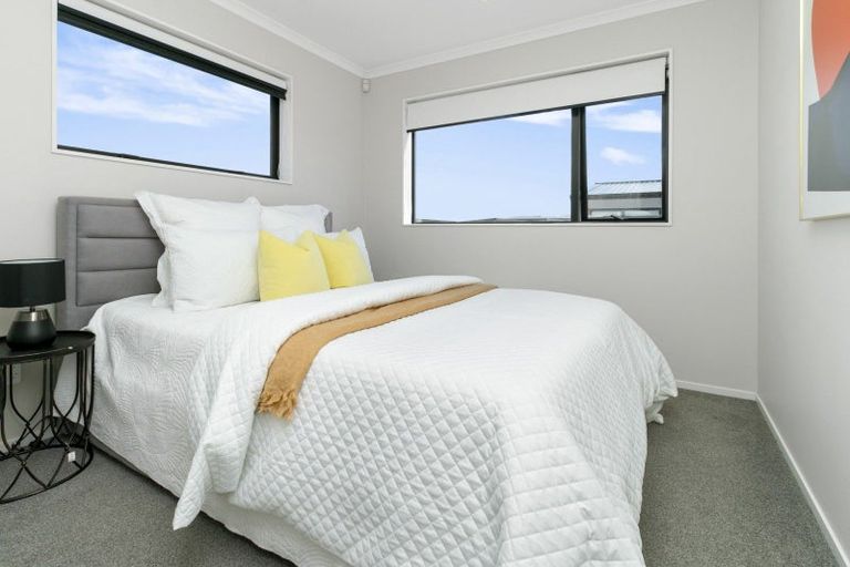 Photo of property in 23b Poruru Close, Papakura, 2110