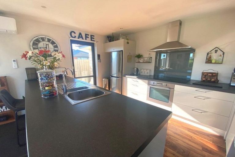 Photo of property in 23 Larne Place, Belfast, Christchurch, 8051