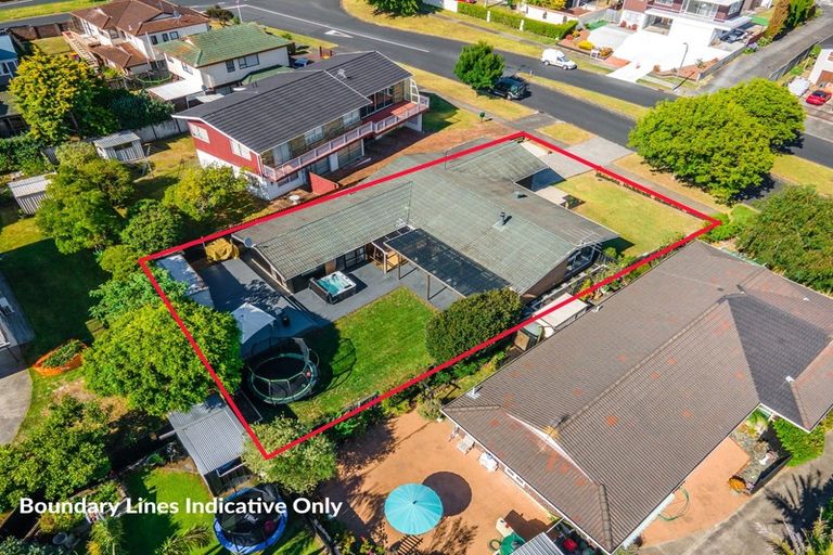 Photo of property in 5 Belmere Rise, Farm Cove, Auckland, 2012