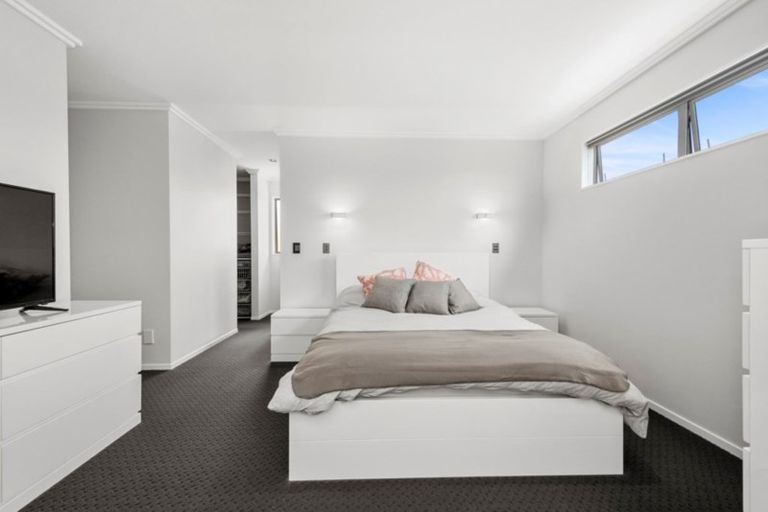 Photo of property in 115 Oriental Parade, Papamoa Beach, Papamoa, 3118