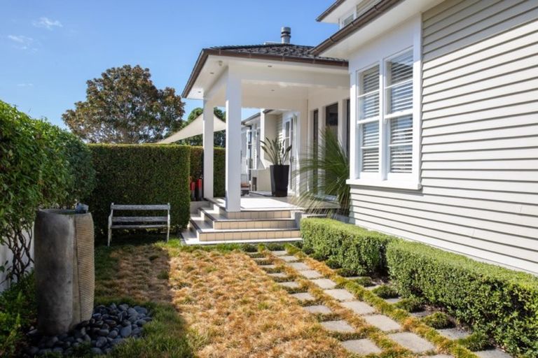 Photo of property in 117 Ladies Mile, Manly, Whangaparaoa, 0930