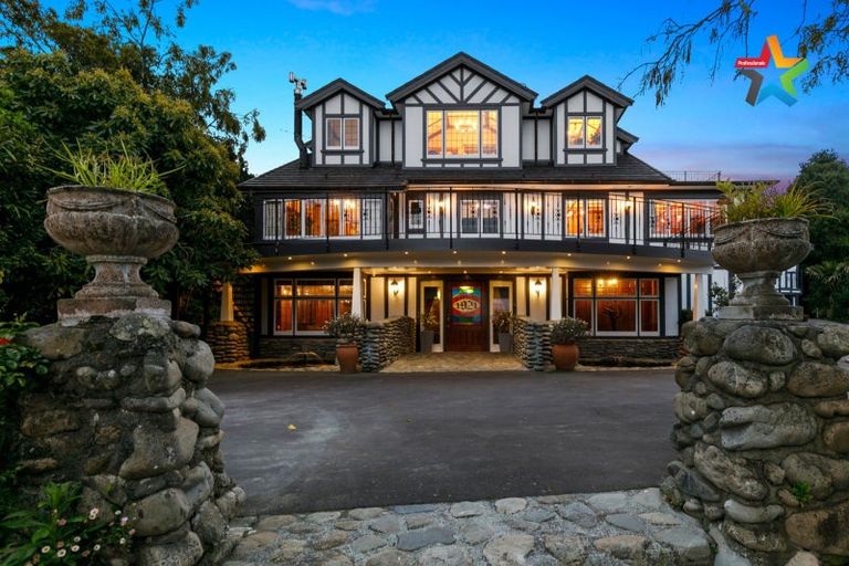 Photo of property in 345 Hebden Crescent, Kelson, Lower Hutt, 5010