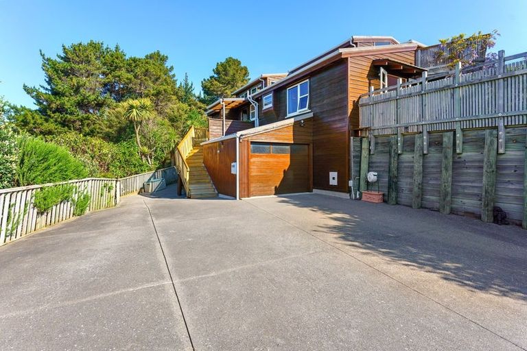 Photo of property in 64b Te Moana Road, Waikanae Beach, Waikanae, 5036